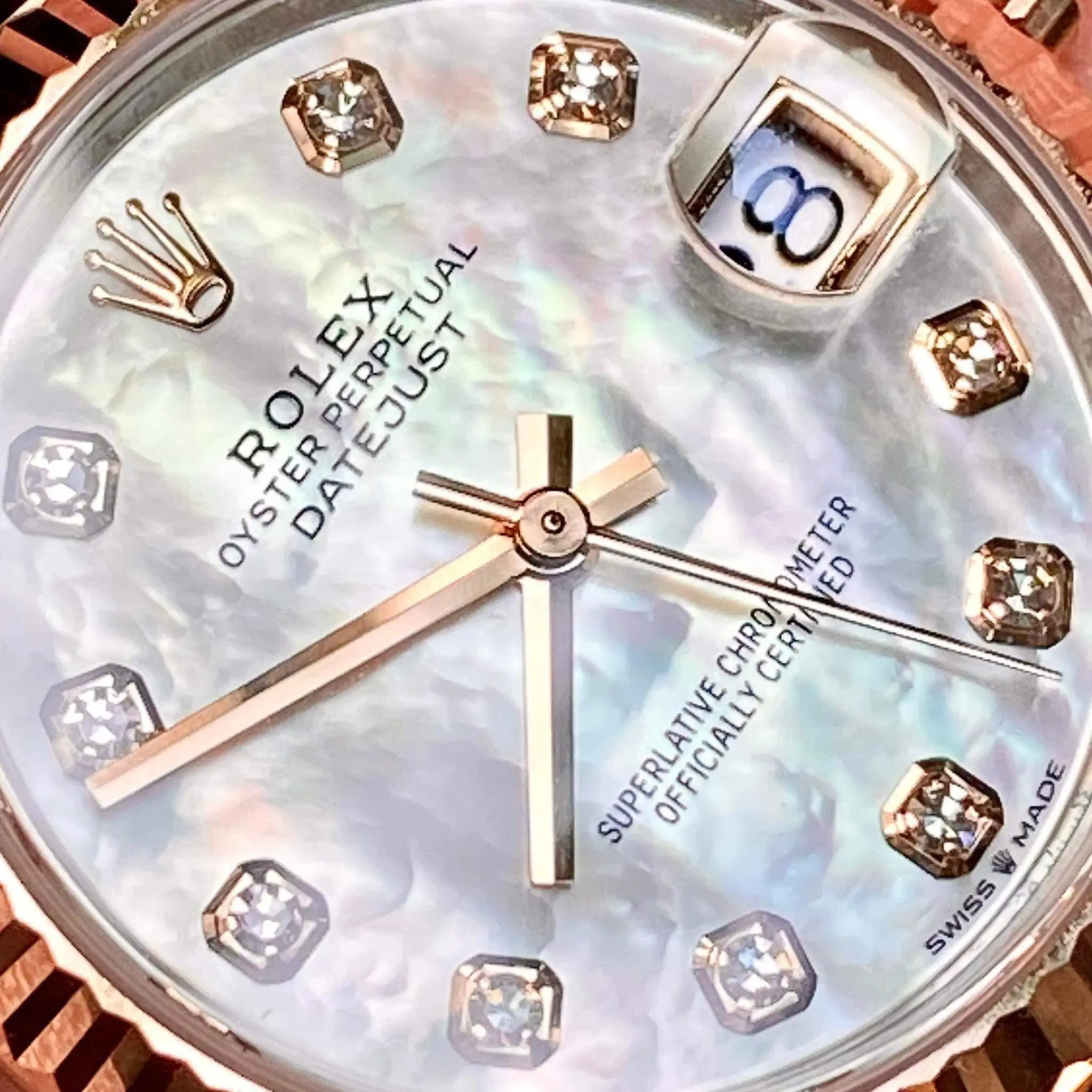 Mặt số của Rolex Datejust 36 là một trong những điểm nhấn quan trọng nhất, tạo nên vẻ đẹp và sự sang trọng cho đồng hồ.