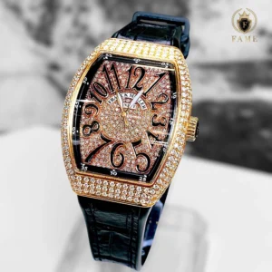 Đồng hồ Franck Muller Vanguard V32 2023 sở hữu dây đeo cá sấu cá tính.