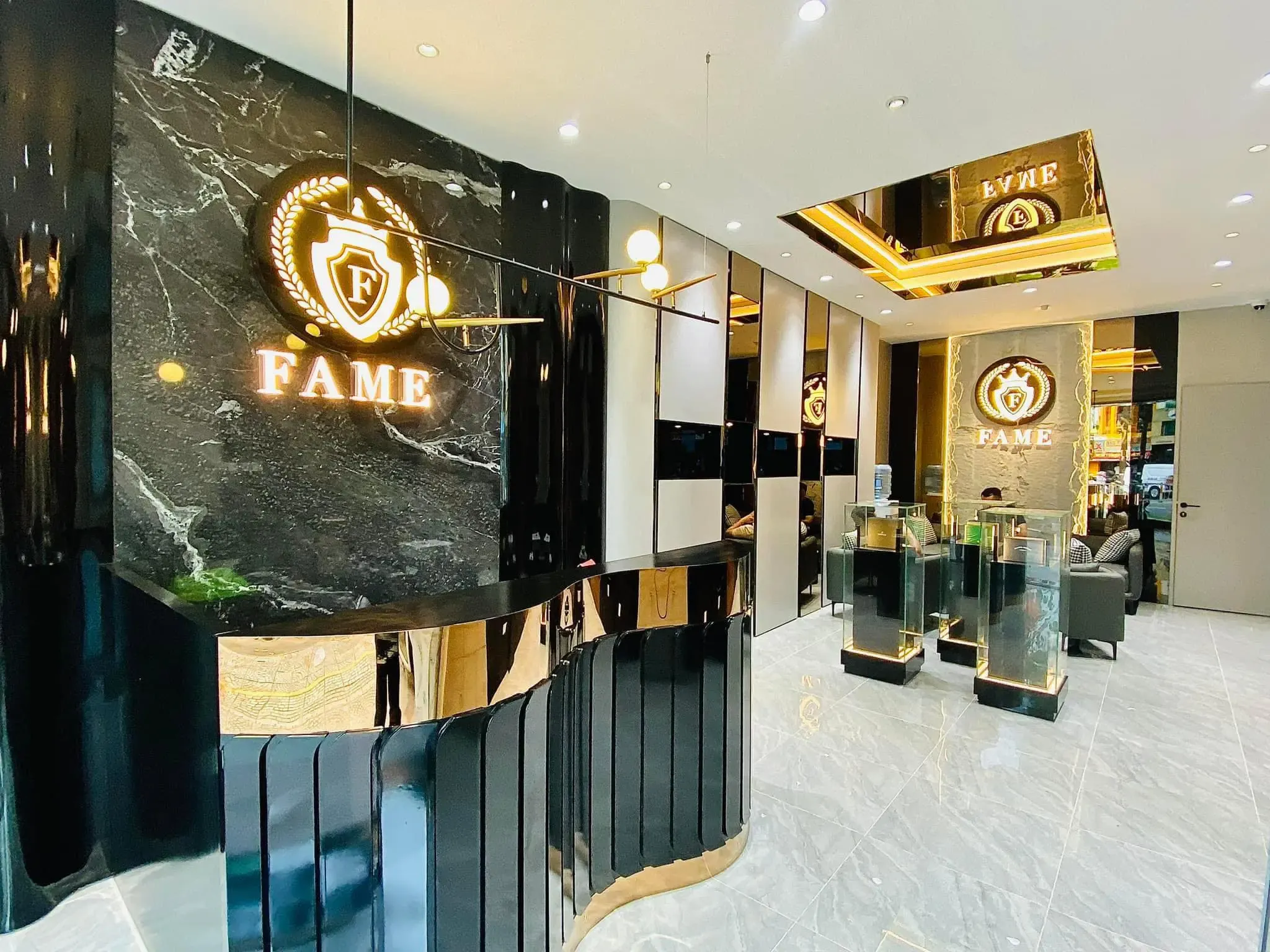 Thủ tục thu mua ký gửi đồng hồ tại FAME Luxury chuyên nghiệp