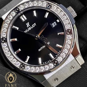 Với nhiều năm kinh nghiệm trong ngành đồng hồ, FAME tự hào là địa chỉ mua bán Hublot chính hãng, từ các phiên bản giới hạn đến các dòng sản phẩm phổ thông.